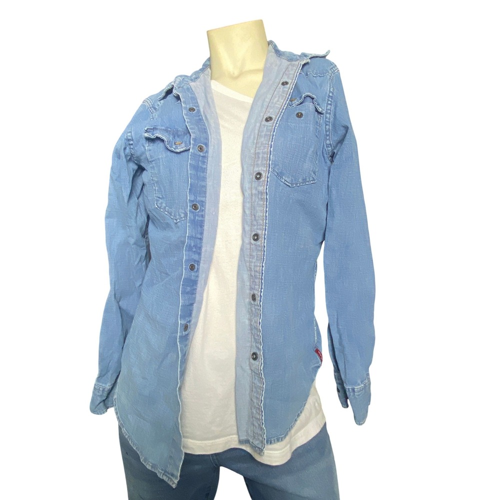 Wrangler Women's Light Wash Denim Button Up Shirt Medium Western Casual